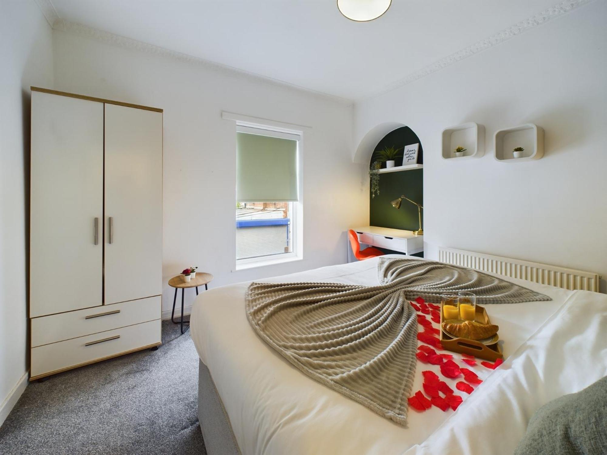 Charming Apartments - Cosy Retreat - Short Drive To City Centre - Free Parking リヴァプール エクステリア 写真