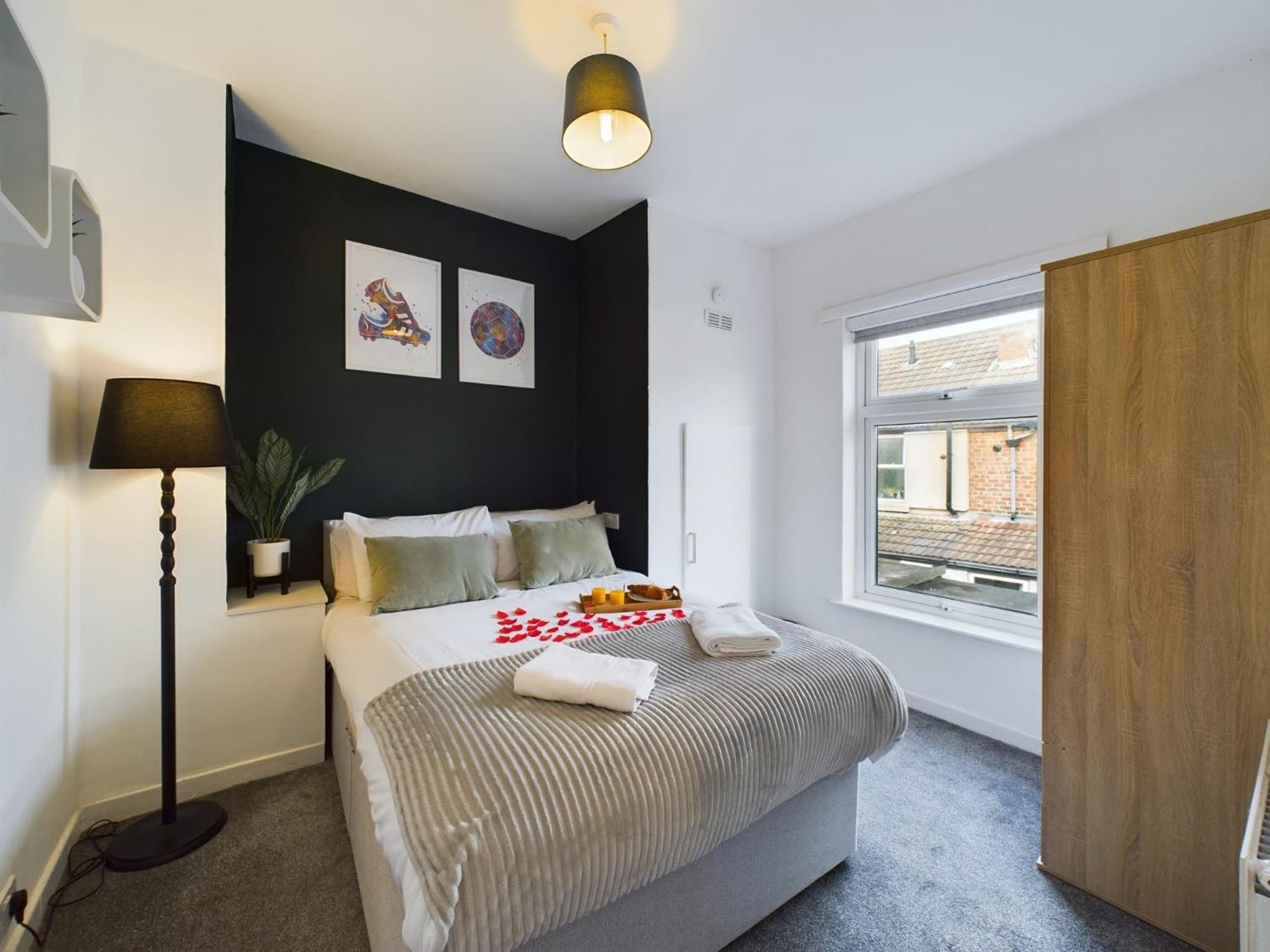Charming Apartments - Cosy Retreat - Short Drive To City Centre - Free Parking リヴァプール エクステリア 写真