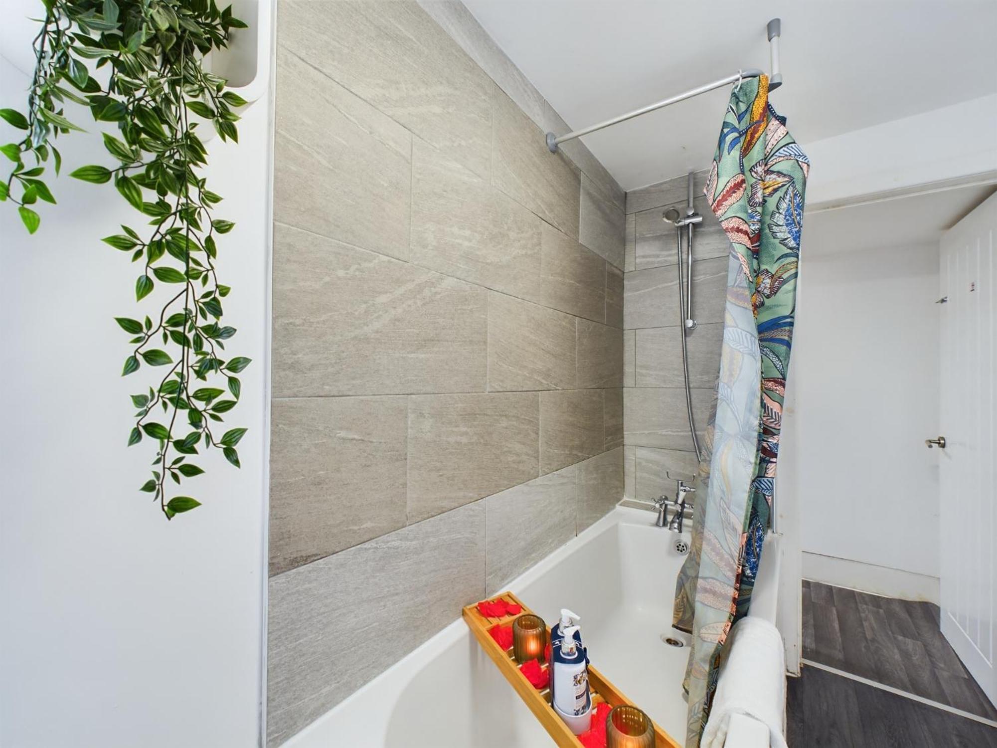 Charming Apartments - Cosy Retreat - Short Drive To City Centre - Free Parking リヴァプール エクステリア 写真